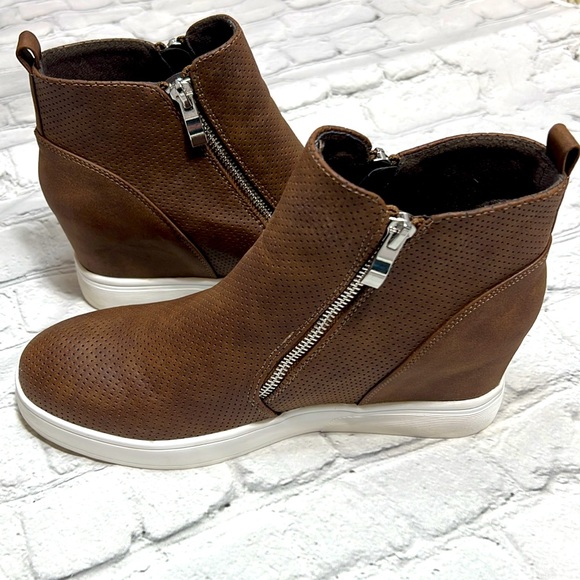 Journee Collection Penelope Wedge Sneakers - Brown - Picture 15 of 16